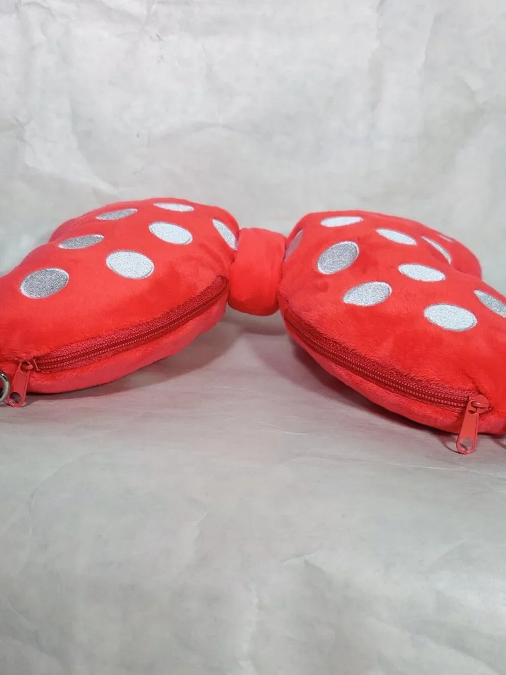 Harvey's Minnie Mouse Plush Bow Crossbody Bag Purse Disney Polka Dot Disney 2021